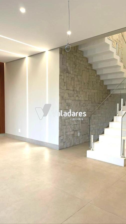 Sobrado à venda com 4 quartos, 403m² - Foto 11